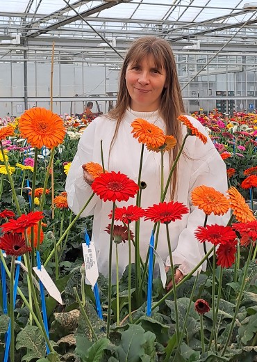 “We are strongly committed to knowledge and ensuring each individual has what they need to excel in their work and work towards a more sustainable environment.” — Manuela van Leeuwen, Phytosanitary Manager